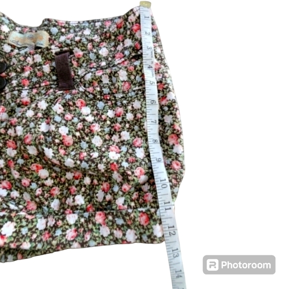 American Rag Floral Shorts size 13 - Picture 9 of 9